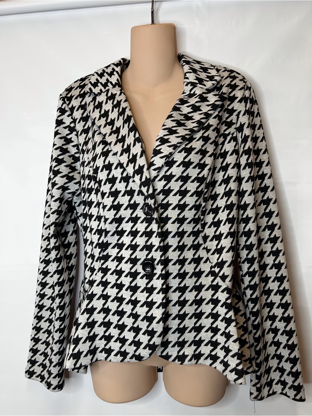Newport News Black & White Houndstooth Blazer